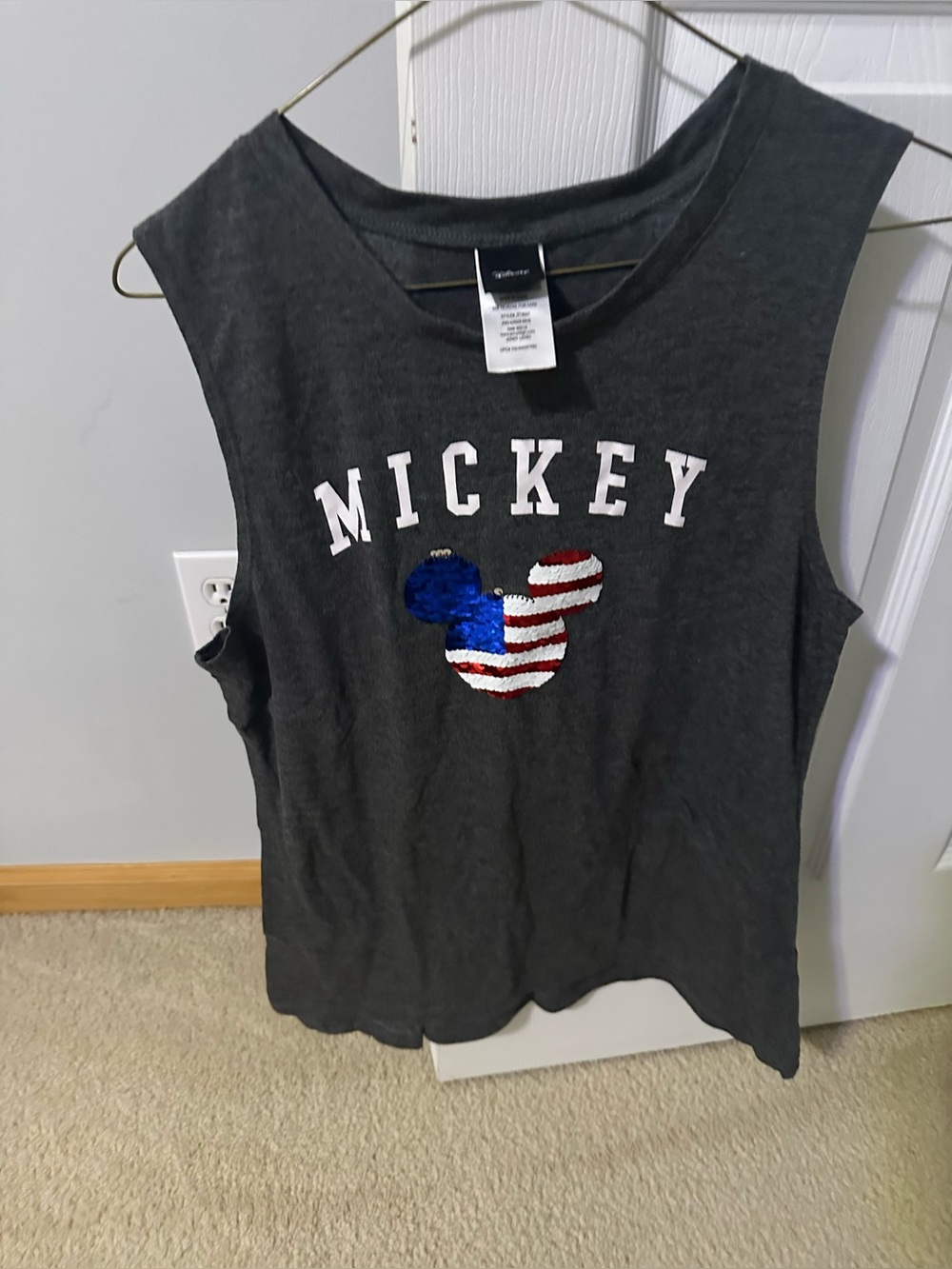 Disney Charcoal Muscle Tee with Sequin American Flag Mickey excel cond sz large